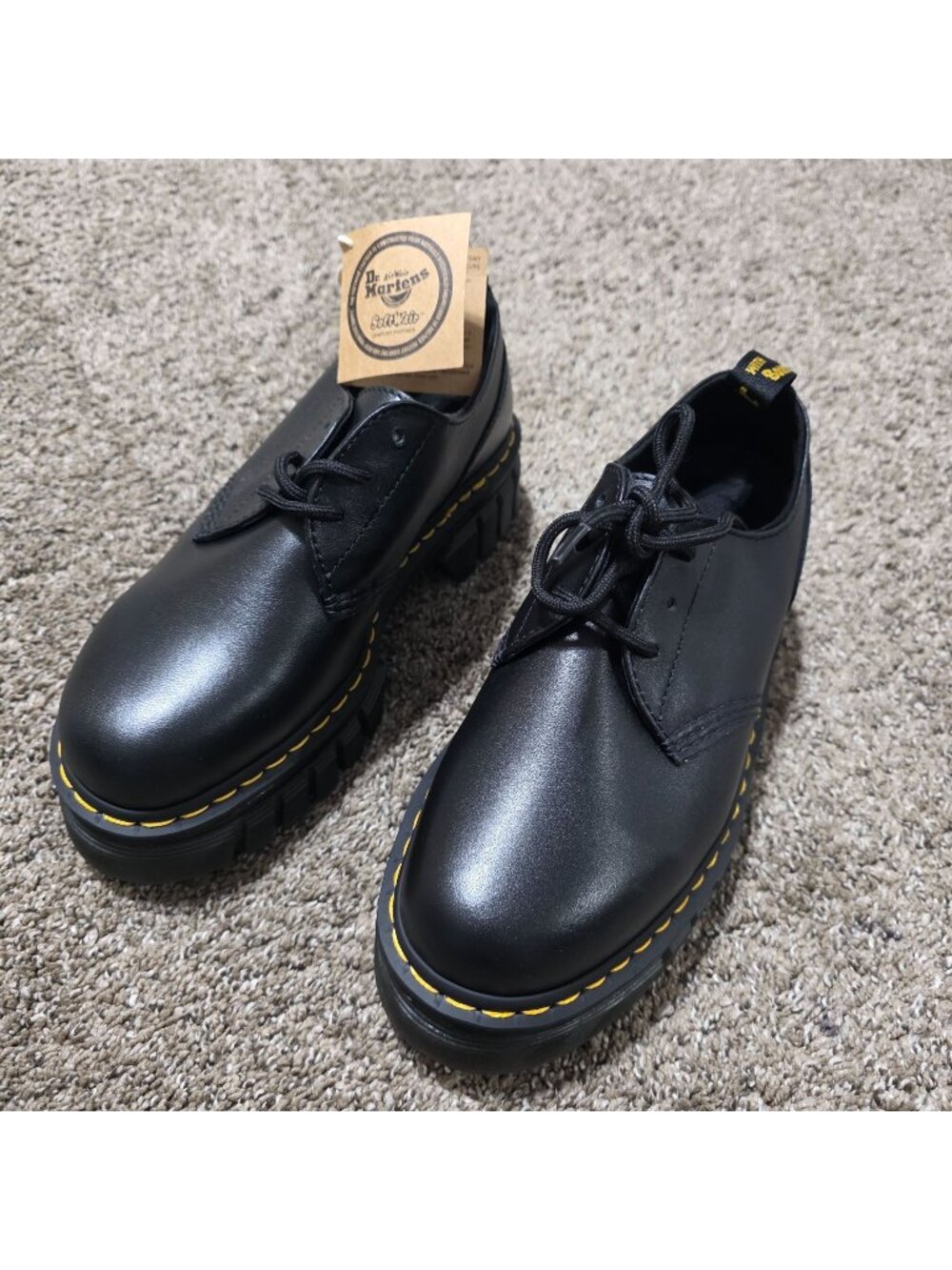 Dr. Martens Audrick 3-Eye Women’s US 9 Black Leather Platform Oxford Shoes